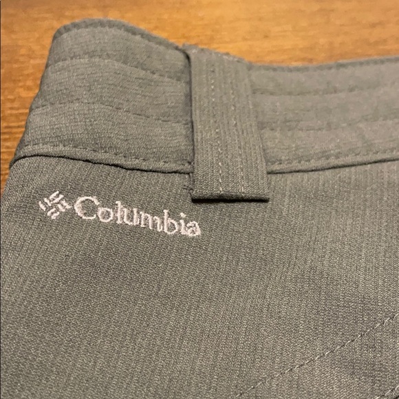 Columbia green shorts Size 10 - Picture 13 of 15